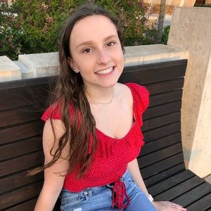 Meet your Posher, Ashley